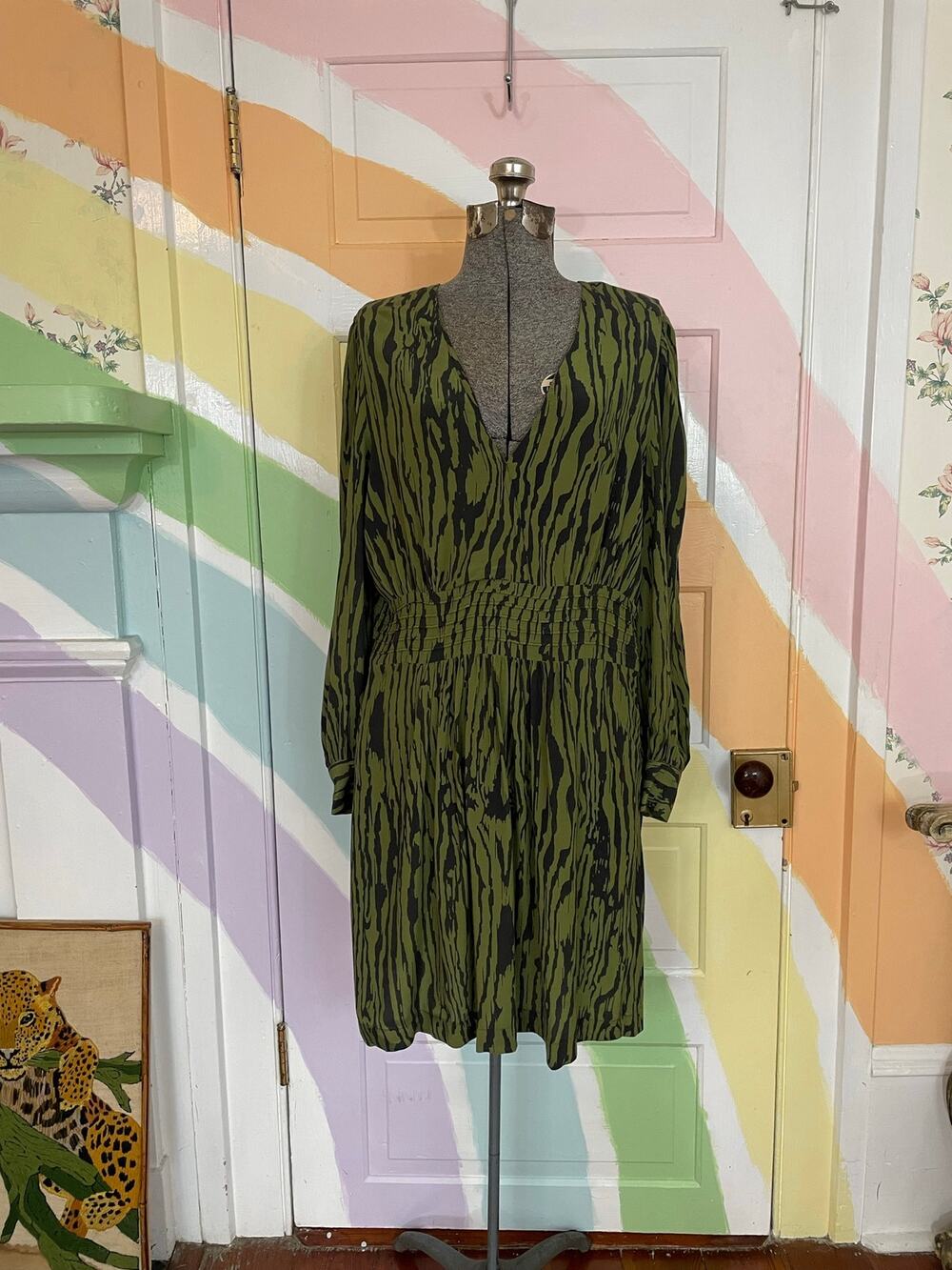 Baum und Pferdgarten EU40 US8/10 Green Zebra Print Smocked Mini Dress